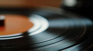 Troubleshooting a Noisy Phonograph: Common Causes and Fixes